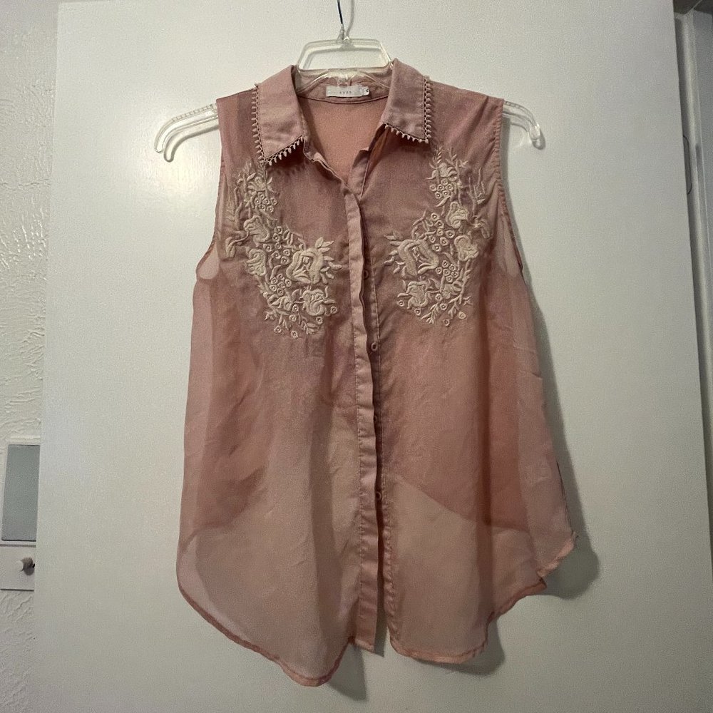 Pink sheer tank top blouse with collar and lace design